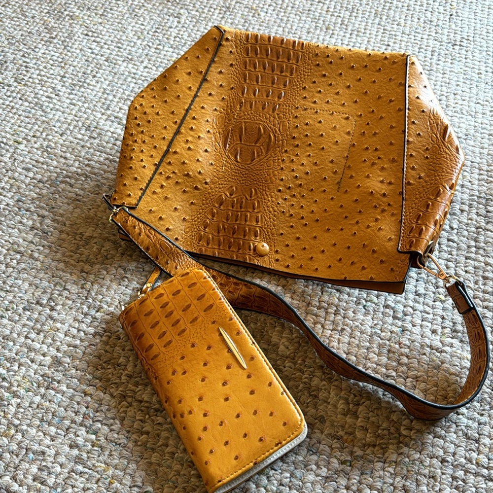 Vegan ostrich leather with matching wallet